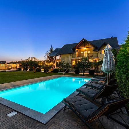 Orchard Villa Brașov Exterior foto