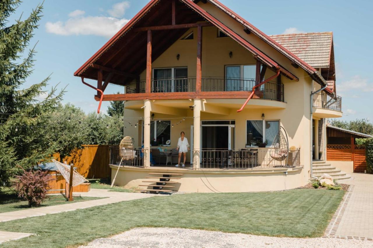 Orchard Villa Brașov Exterior foto