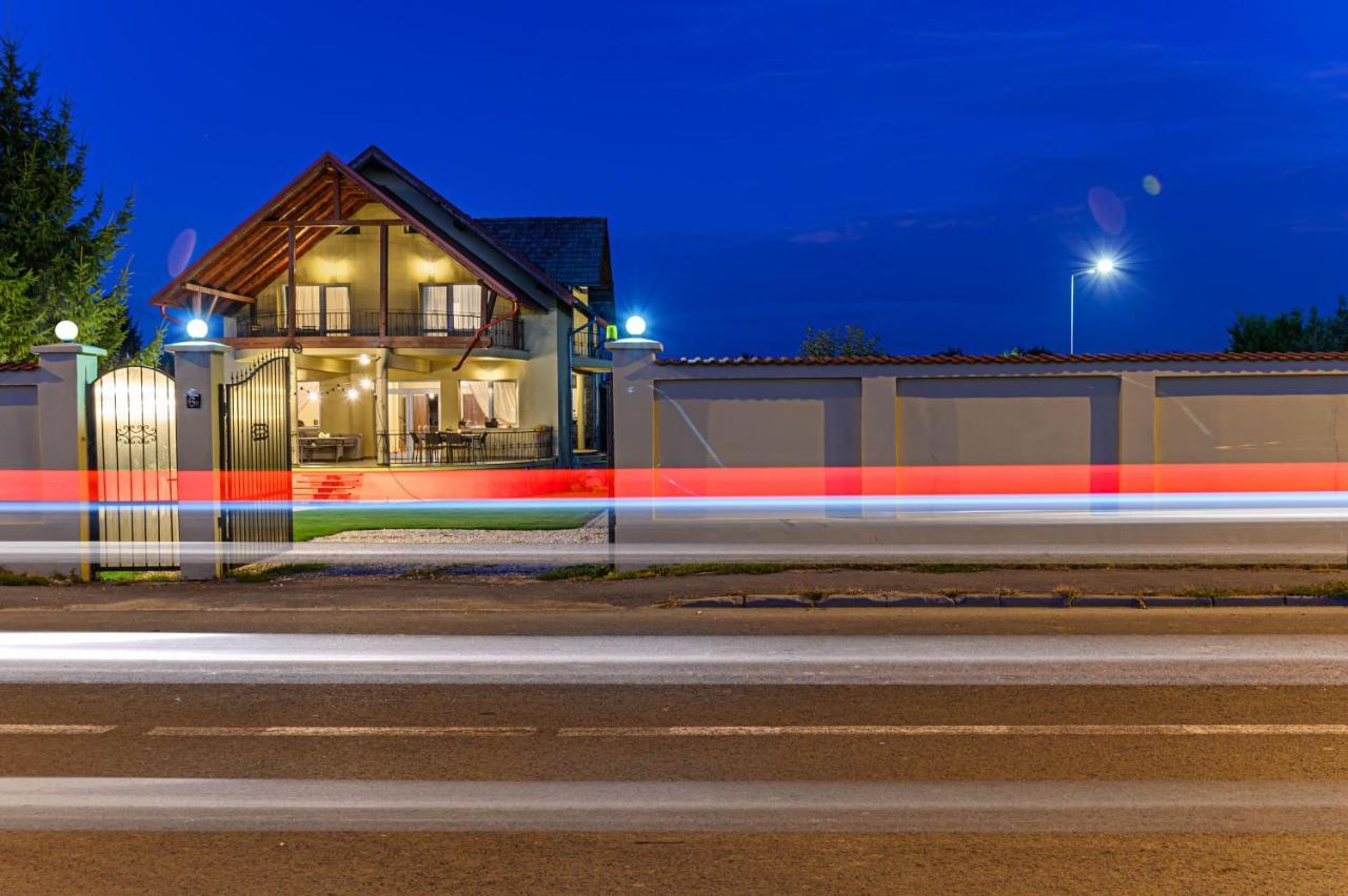 Orchard Villa Brașov Exterior foto